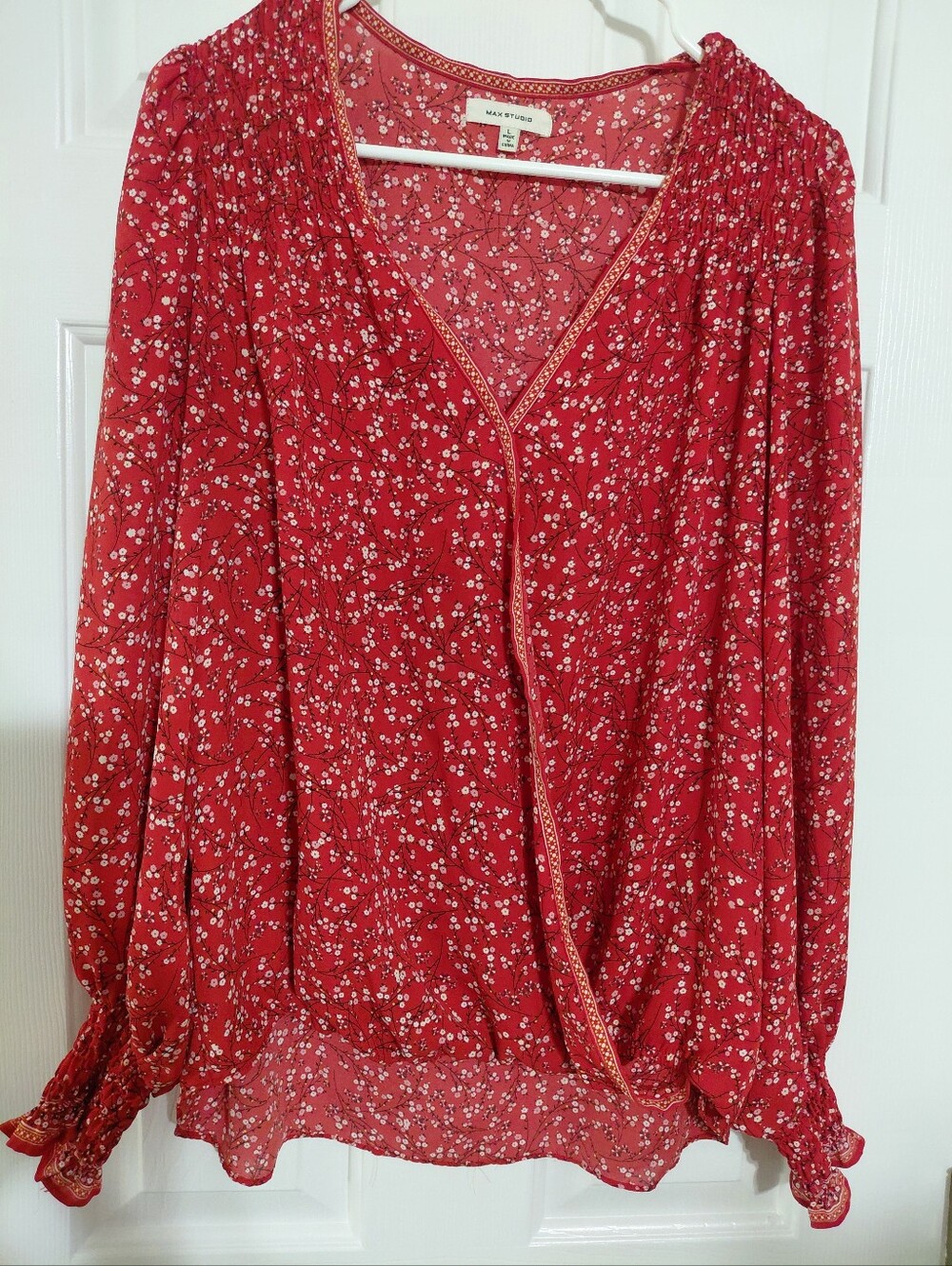 Max Studio Red Floral V-Neck Women’s Top